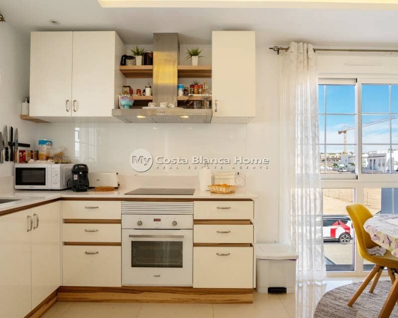 2 soveværelse Lejlighed til salg i Dona Pepa med swimmingpool - € 270.000 (Ref: 9420594)