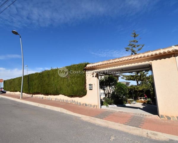 4 soverom Kjedet enebolig til salgs i Los Balcones med svømmebasseng - € 445 000 (Ref: 9420595)