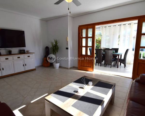 4 soverom Kjedet enebolig til salgs i Los Balcones med svømmebasseng - € 445 000 (Ref: 9420595)