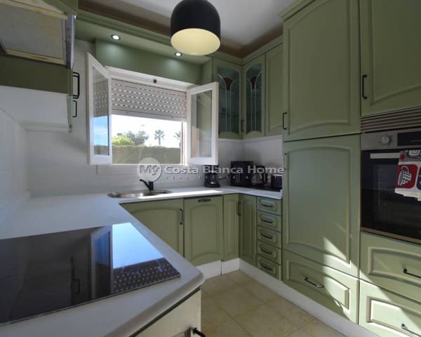 4 soverom Kjedet enebolig til salgs i Los Balcones med svømmebasseng - € 445 000 (Ref: 9420595)