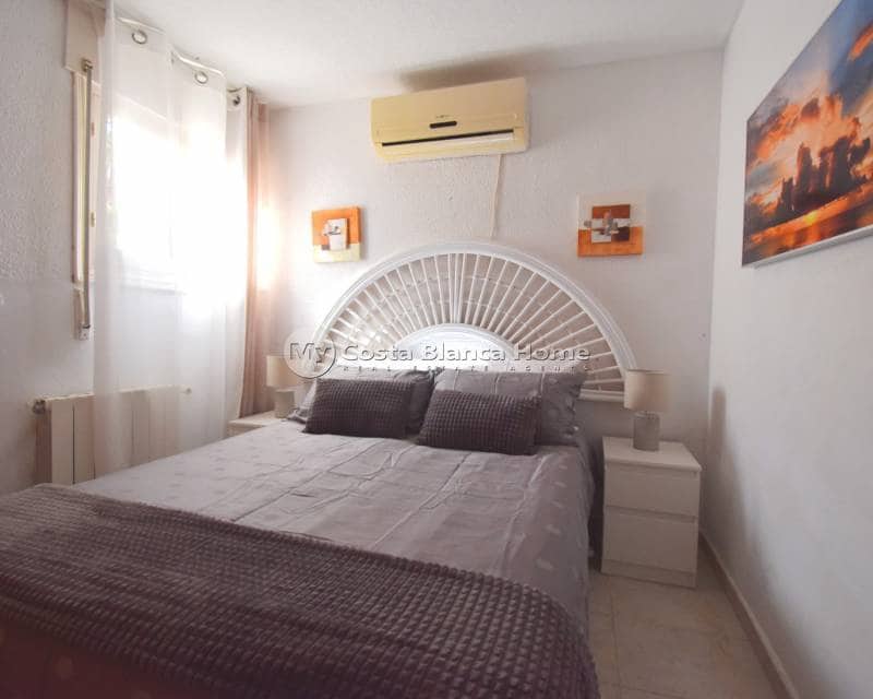 4 soverom Kjedet enebolig til salgs i Los Balcones med svømmebasseng - € 445 000 (Ref: 9420595)