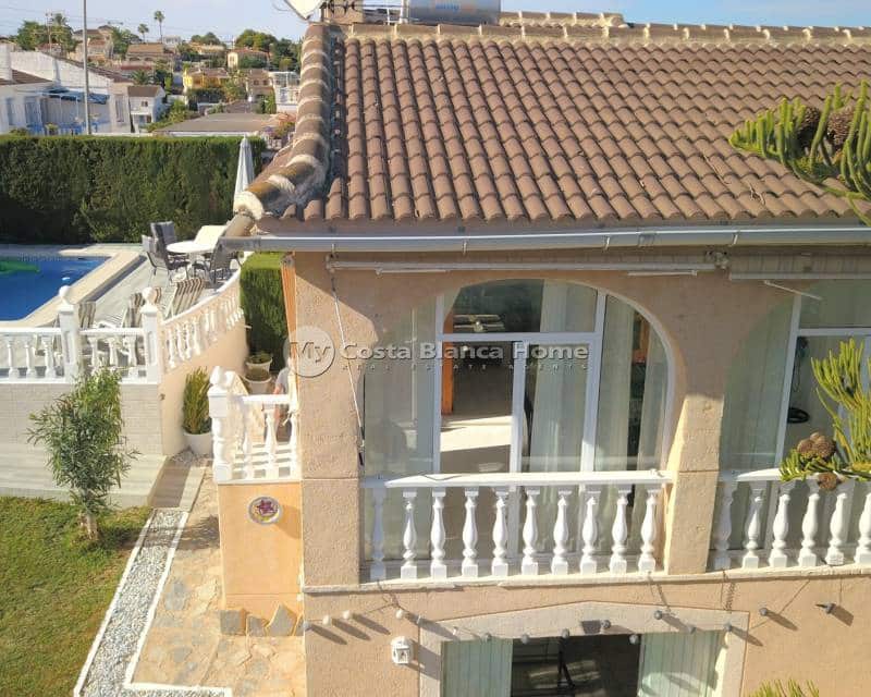 4 soverom Kjedet enebolig til salgs i Los Balcones med svømmebasseng - € 445 000 (Ref: 9420595)