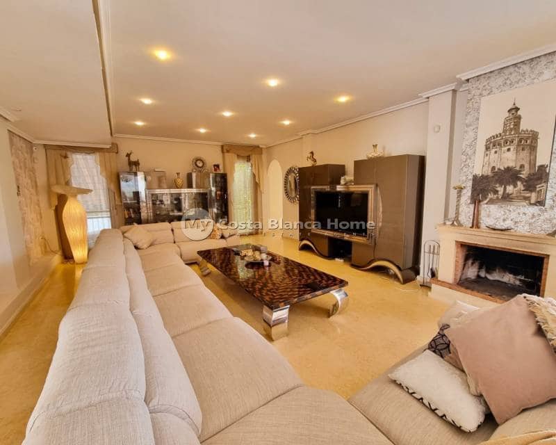 5 sovrum Villa till salu i La Mata med pool - 1 170 000 € (Ref: 9420596)