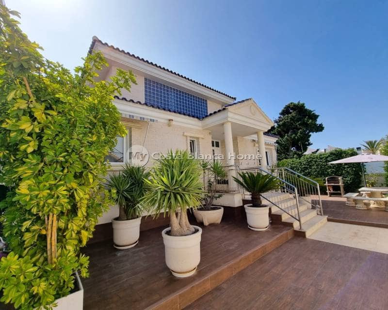 5 sovrum Villa till salu i La Mata med pool - 1 170 000 € (Ref: 9420596)