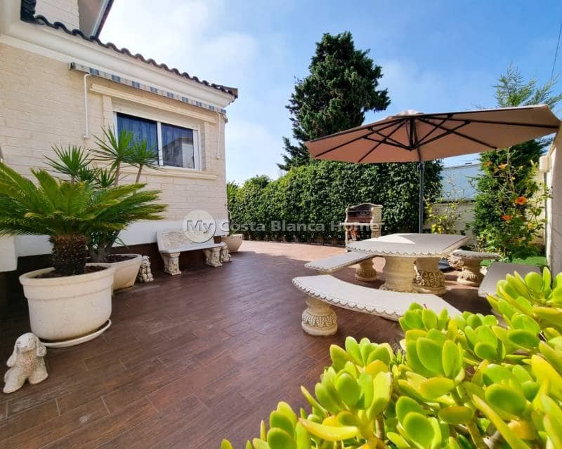 5 sovrum Villa till salu i La Mata med pool - 1 170 000 € (Ref: 9420596)