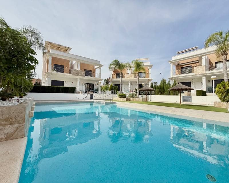 3 quarto Casa em Banda para venda em Ciudad Quesada com piscina - 340 000 € (Ref: 9420597)