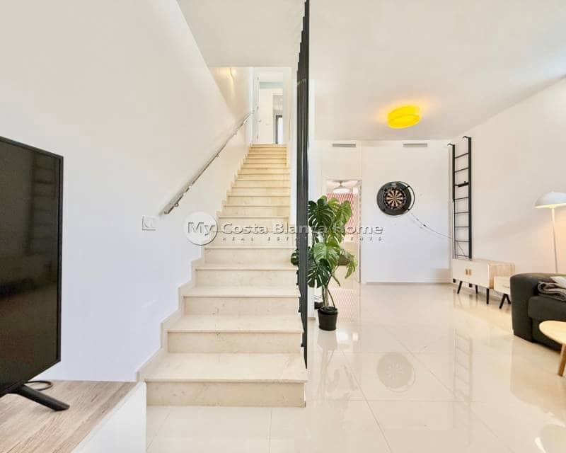 3 quarto Casa em Banda para venda em Ciudad Quesada com piscina - 340 000 € (Ref: 9420597)