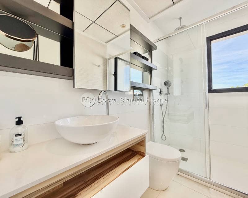 3 quarto Casa em Banda para venda em Ciudad Quesada com piscina - 340 000 € (Ref: 9420597)