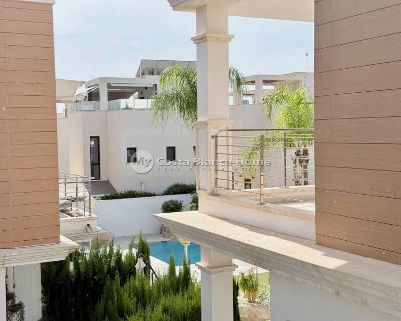 3 quarto Casa em Banda para venda em Ciudad Quesada com piscina - 340 000 € (Ref: 9420597)