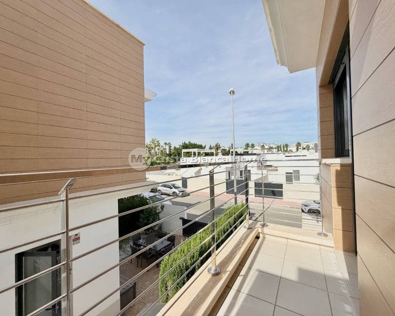 3 quarto Casa em Banda para venda em Ciudad Quesada com piscina - 340 000 € (Ref: 9420597)