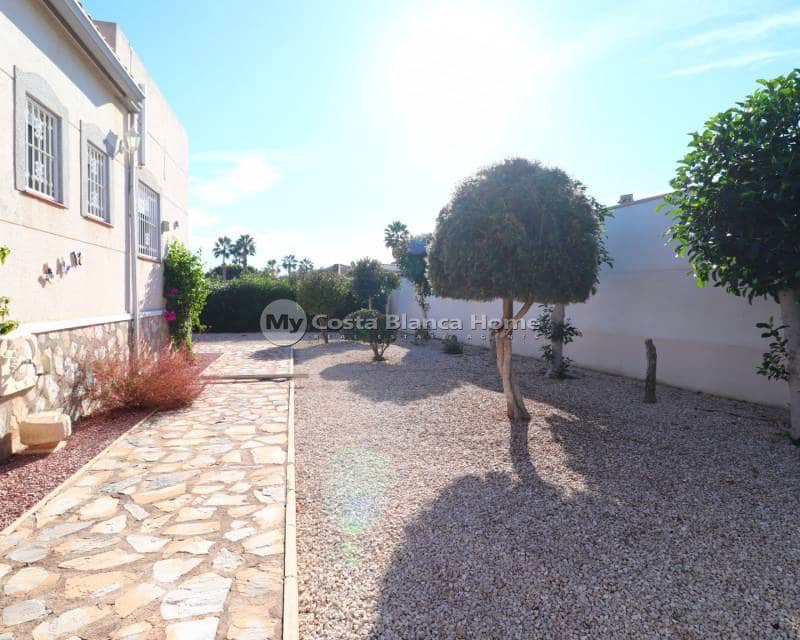 3 bedroom Finca/Country House for sale in Catral with pool - € 330,000 (Ref: 9420600)