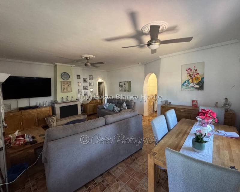 3 slaapkamer Villa te koop in Catral met zwembad - € 365.000 (Ref: 9420601)