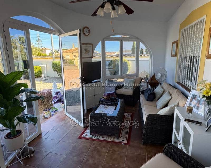 3 slaapkamer Villa te koop in Catral met zwembad - € 365.000 (Ref: 9420601)