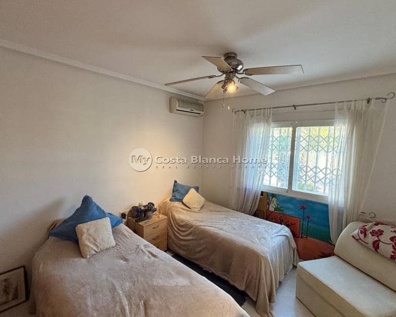 5 bedroom Villa for sale in Ciudad Quesada with pool - € 595,000 (Ref: 9420602)