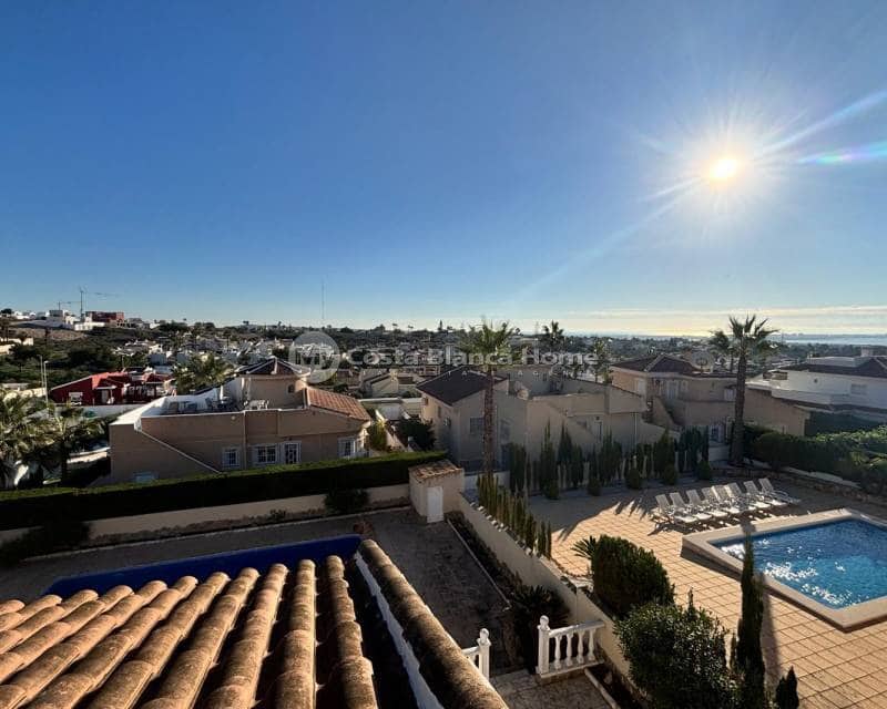 5 bedroom Villa for sale in Ciudad Quesada with pool - € 595,000 (Ref: 9420602)