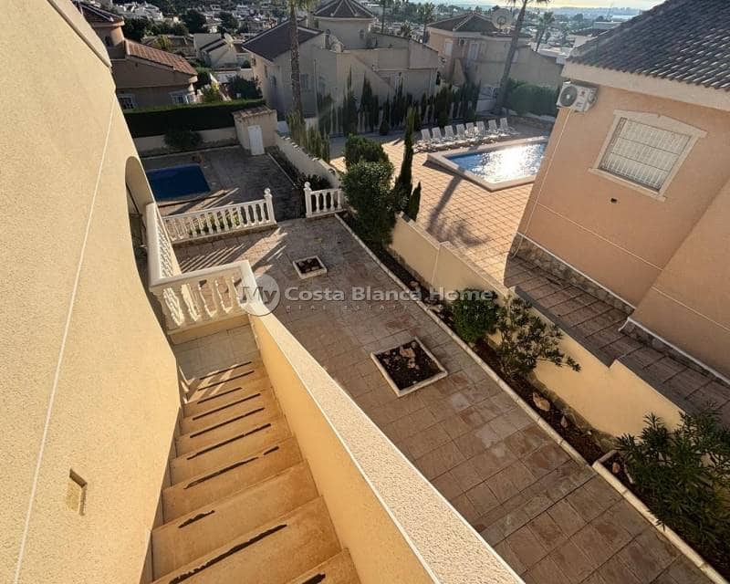 5 bedroom Villa for sale in Ciudad Quesada with pool - € 595,000 (Ref: 9420602)