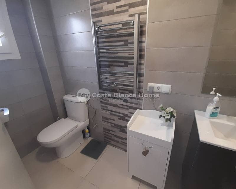 6 bedroom Villa for sale in Ciudad Quesada with pool - € 685,000 (Ref: 9420603)