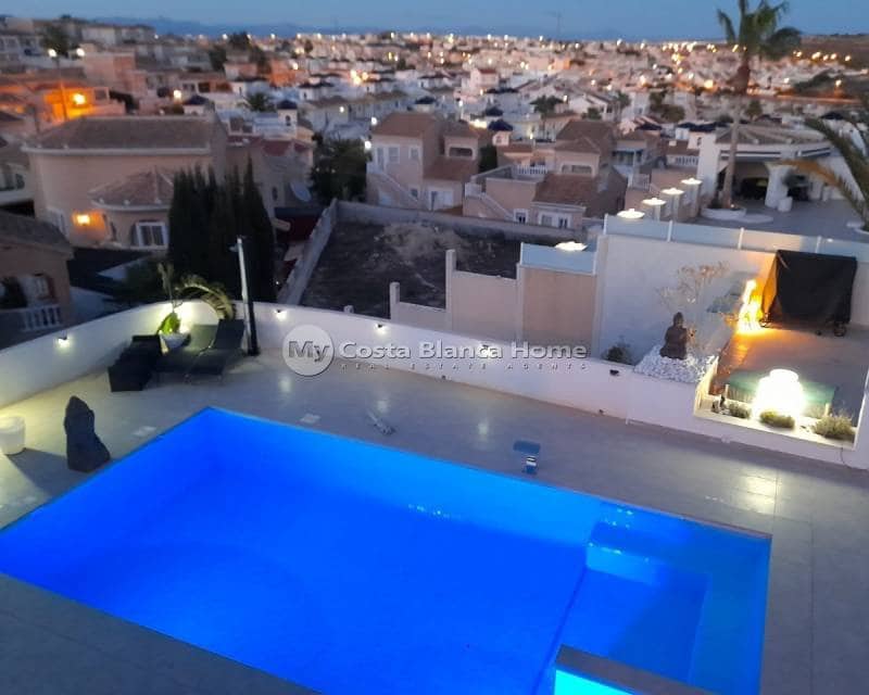 6 bedroom Villa for sale in Ciudad Quesada with pool - € 685,000 (Ref: 9420603)