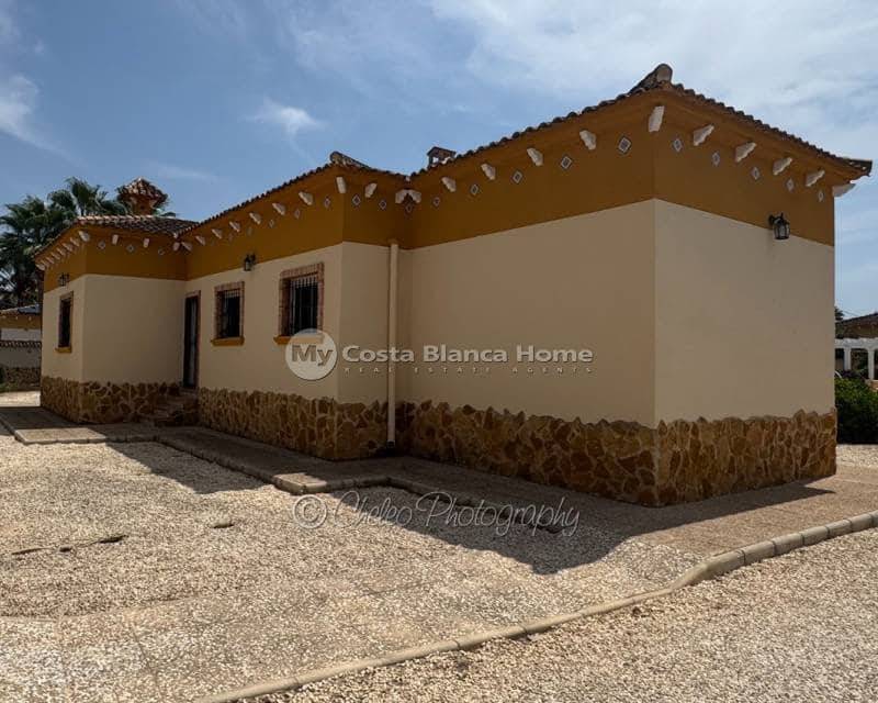 4 sypialnia Willa na sprzedaż w Catral z basenem - 385 000 € (Ref: 9452441)