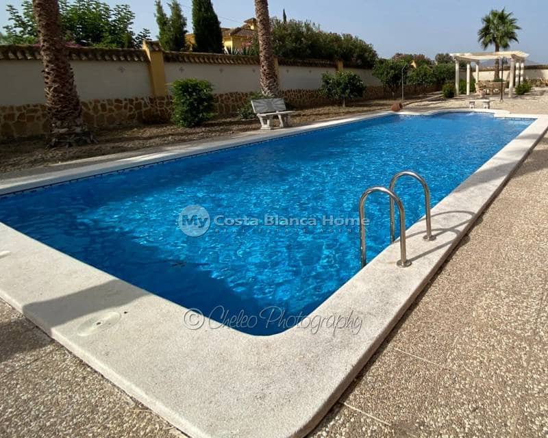 4 sypialnia Willa na sprzedaż w Catral z basenem - 385 000 € (Ref: 9452441)