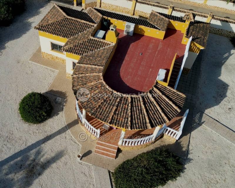 4 sypialnia Willa na sprzedaż w Catral z basenem - 385 000 € (Ref: 9452441)