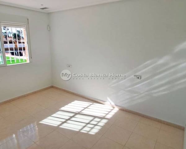 3 soverom Villa til salgs i Catral med svømmebasseng garasje - € 430 000 (Ref: 9614238)