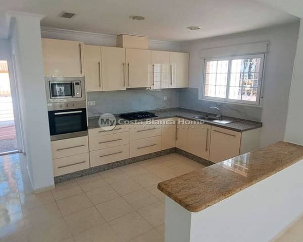 3 soverom Villa til salgs i Catral med svømmebasseng garasje - € 430 000 (Ref: 9614238)