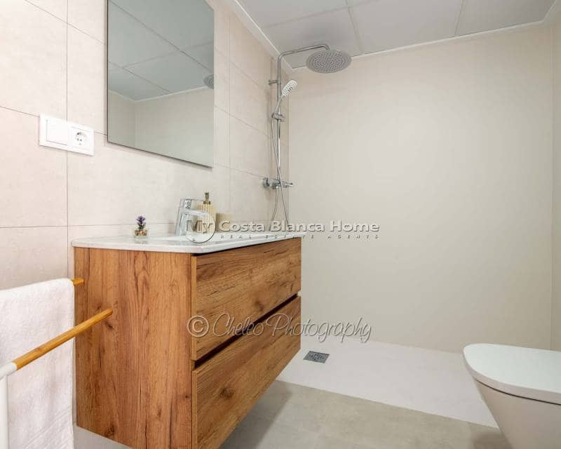 3 soverom Hus til salgs i Cox med svømmebasseng - € 255 000 (Ref: 9654235)