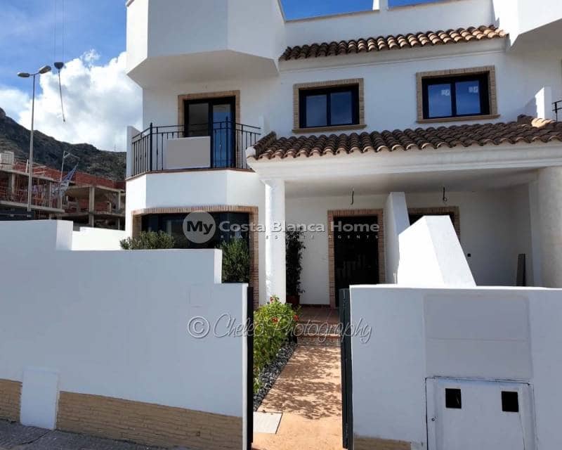 3 soverom Hus til salgs i Cox med svømmebasseng - € 255 000 (Ref: 9654235)