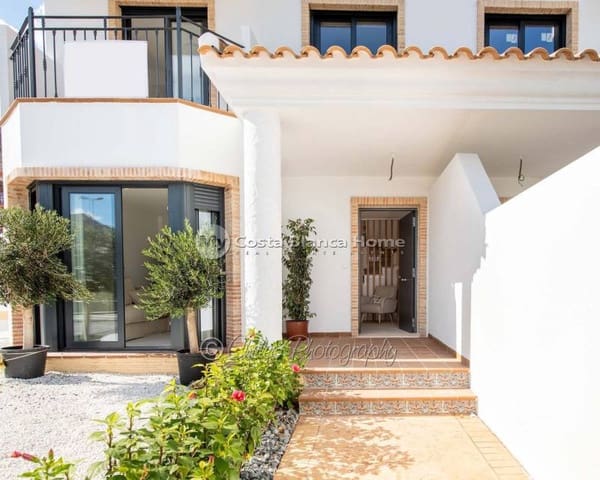 3 slaapkamer Huis te koop in Cox met zwembad - € 255.000 (Ref: 9654235)