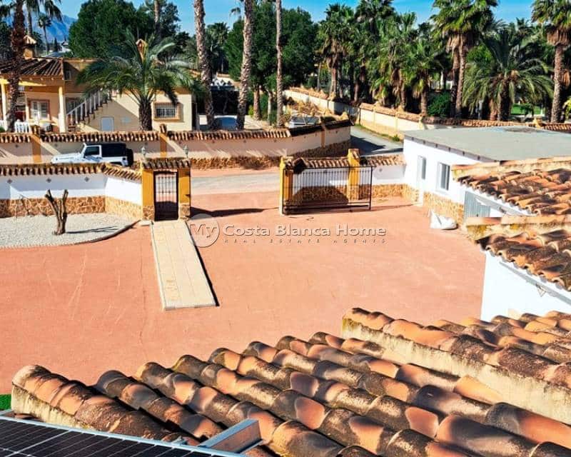 3 sovrum Finca/Hus på landet till salu i Catral med pool - 430 000 € (Ref: 9668255)