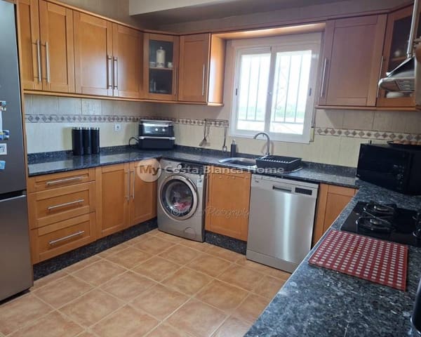 5 bedroom Villa for sale in Catral with pool - € 449,995 (Ref: 9699859)