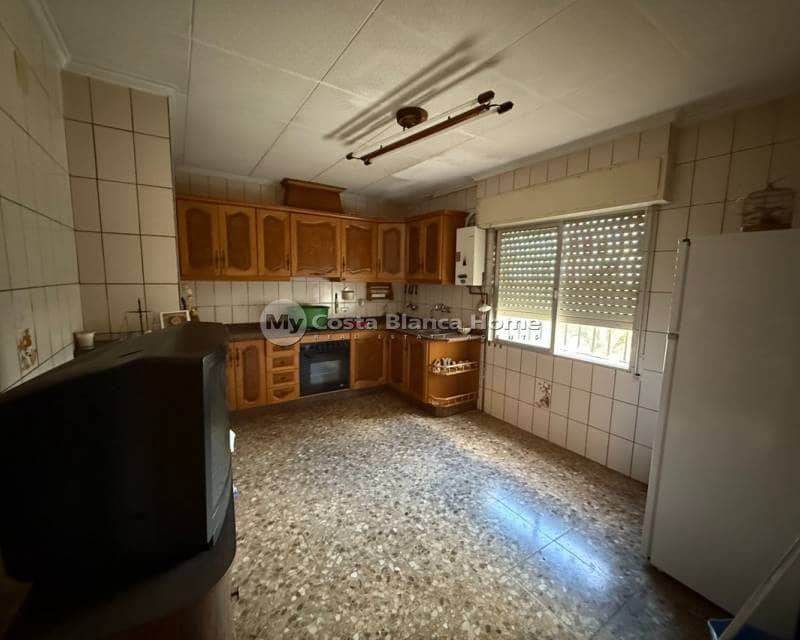 5 bedroom Finca/Country House for sale in Crevillente / Crevillent with garage - € 210,000 (Ref: 9713895)