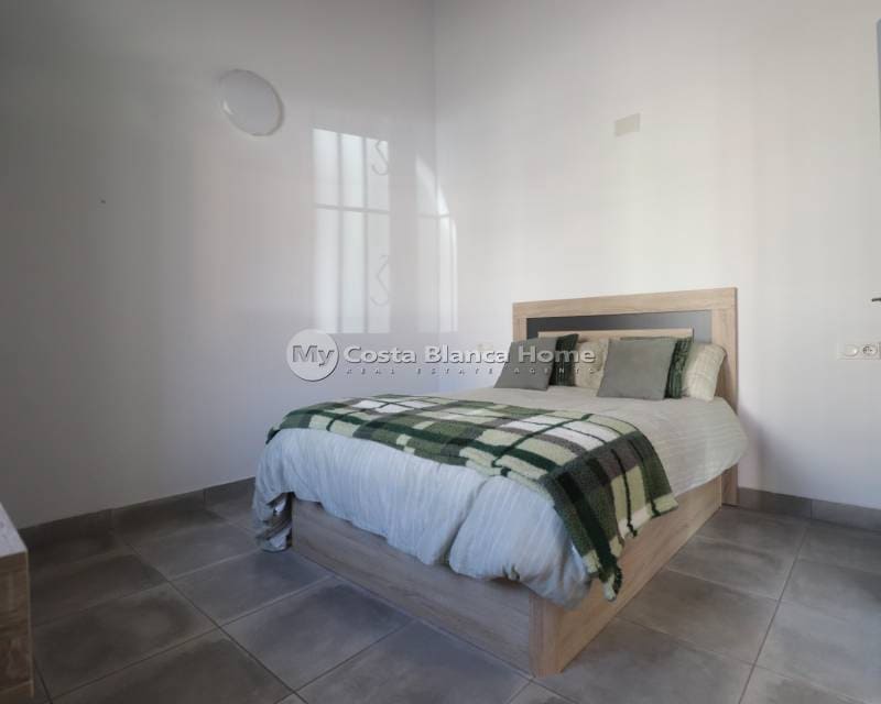 2 bedroom Bungalow for sale in Benijofar with pool - € 199,950 (Ref: 9739283)