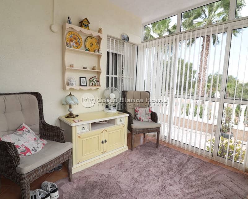 3 bedroom Semi-detached Villa for sale in Algorfa with pool - € 179,950 (Ref: 9739284)