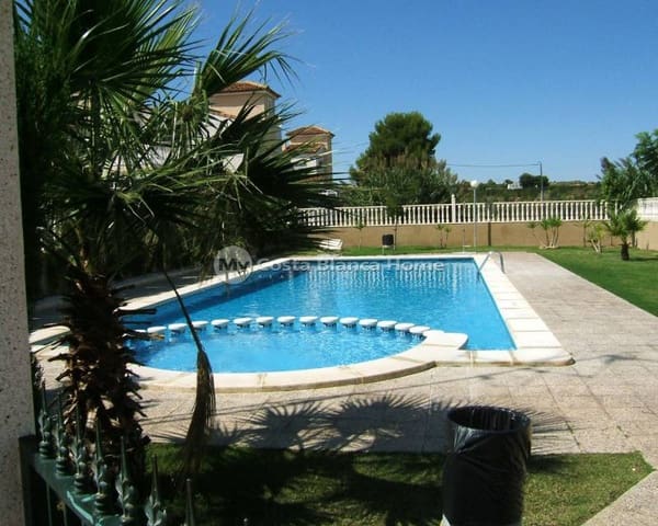 3 makuuhuone Paritalo myytävänä paikassa Algorfa mukana uima-altaan - 179 950 € (Ref: 9739284)