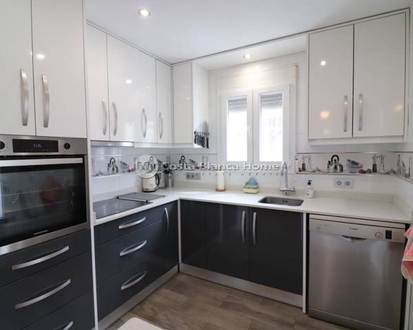 3 makuuhuone Paritalo myytävänä paikassa Algorfa mukana uima-altaan - 179 950 € (Ref: 9739284)