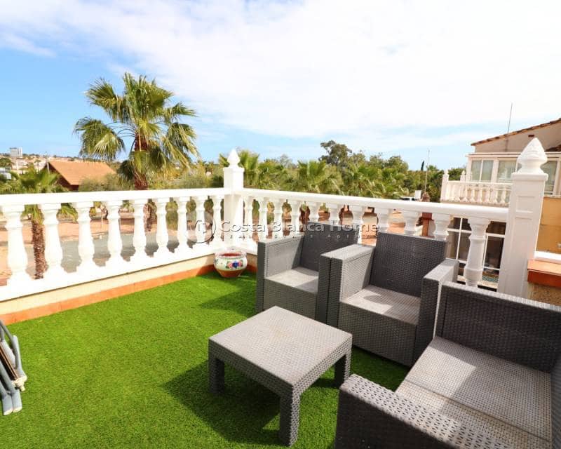 3 bedroom Semi-detached Villa for sale in Algorfa with pool - € 179,950 (Ref: 9739284)