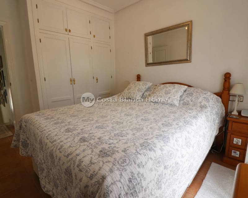 3 bedroom Semi-detached Villa for sale in Algorfa with pool - € 179,950 (Ref: 9739284)