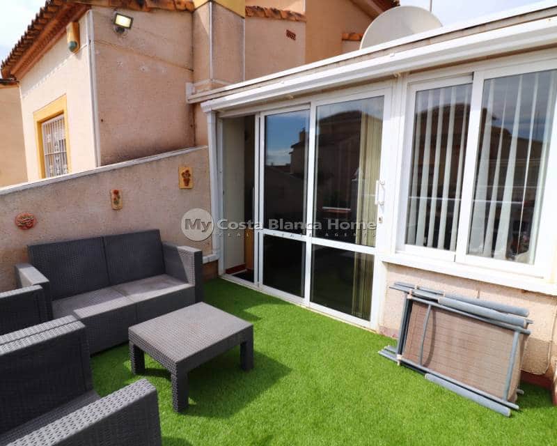 3 bedroom Semi-detached Villa for sale in Algorfa with pool - € 179,950 (Ref: 9739284)