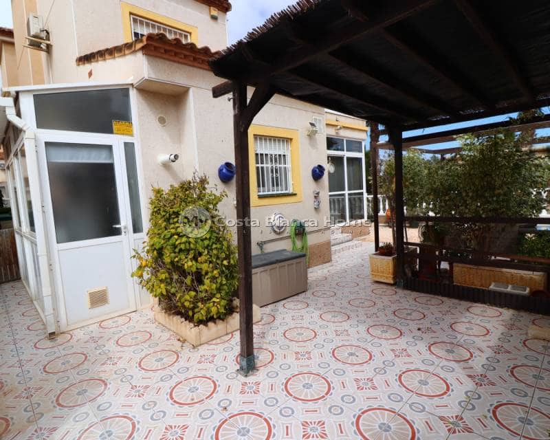 3 bedroom Semi-detached Villa for sale in Algorfa with pool - € 179,950 (Ref: 9739284)