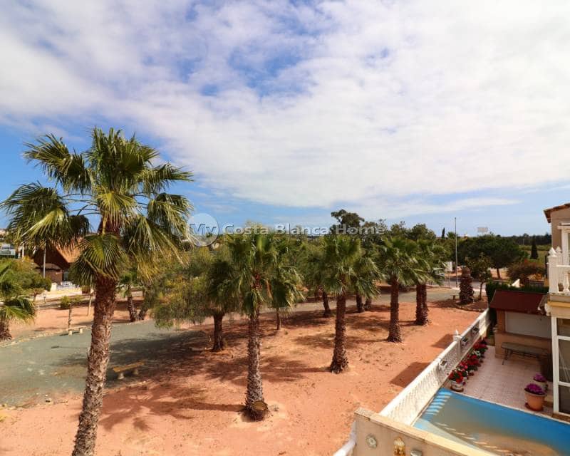 3 bedroom Semi-detached Villa for sale in Algorfa with pool - € 179,950 (Ref: 9739284)