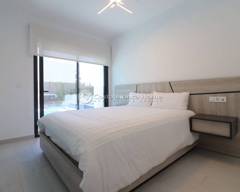 3 sypialnia Willa na sprzedaż w Algorfa z basenem - 619 950 € (Ref: 9752570)