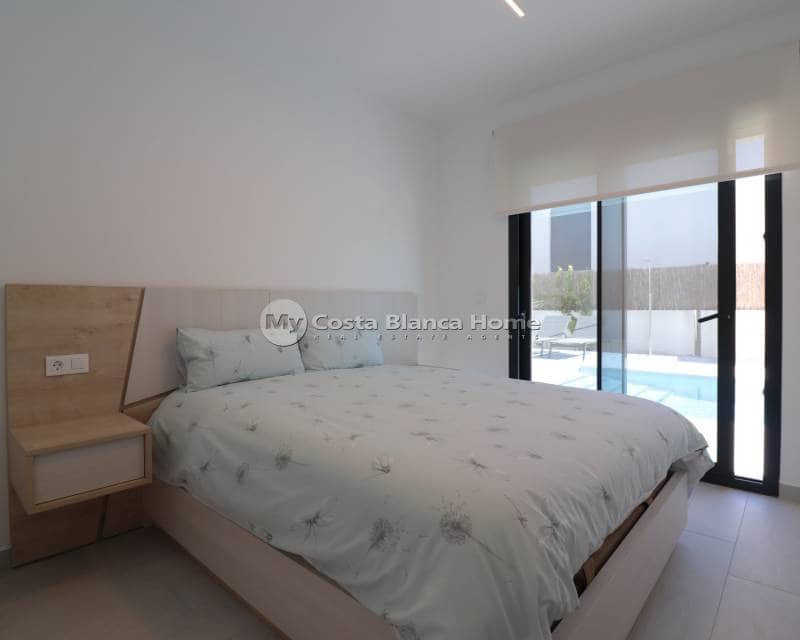 3 sypialnia Willa na sprzedaż w Algorfa z basenem - 619 950 € (Ref: 9752570)