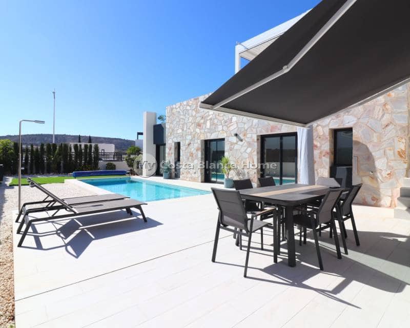 3 sypialnia Willa na sprzedaż w Algorfa z basenem - 619 950 € (Ref: 9752570)