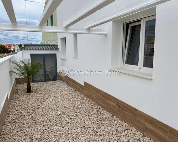 3 slaapkamer Halfvrijstaande villa te koop in Ciudad Quesada, Rojales - € 249.000 (Ref: 9756749)