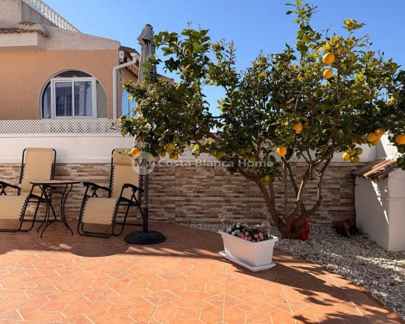 2 soverom Kjedet enebolig til salgs i Ciudad Quesada med svømmebasseng - € 229 900 (Ref: 9756750)