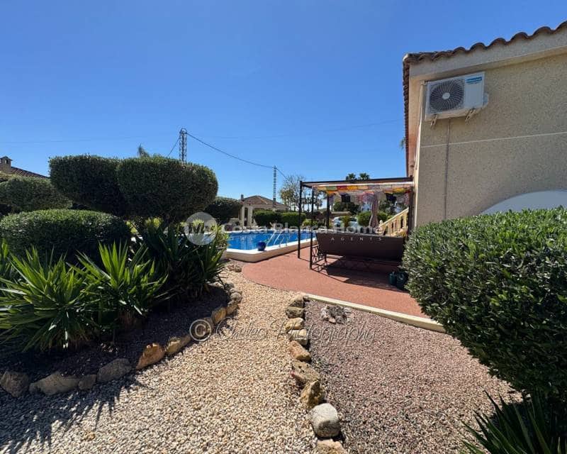 3 sypialnia Willa na sprzedaż w Catral z basenem - 379 995 € (Ref: 9778463)