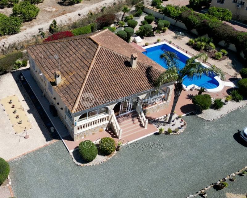 3 sypialnia Willa na sprzedaż w Catral z basenem - 379 995 € (Ref: 9778463)