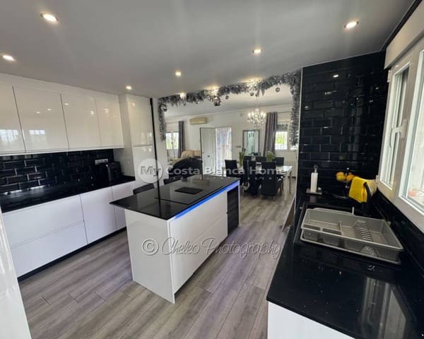 3 soverom Villa til salgs i Benejúzar med svømmebasseng garasje - € 625 000 (Ref: 9805595)